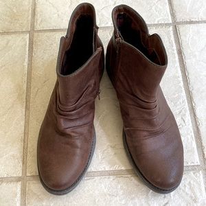 BareTraps Ankle boots 9.5
